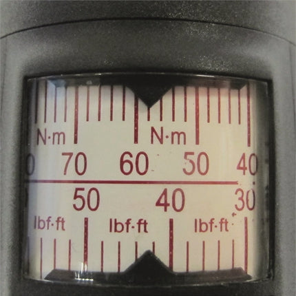 torque scale close up