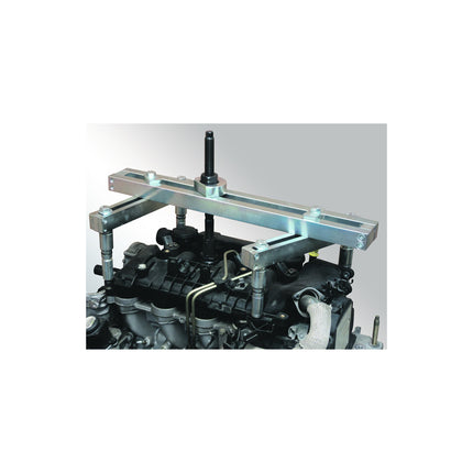 action shot of GO414 injector extractor