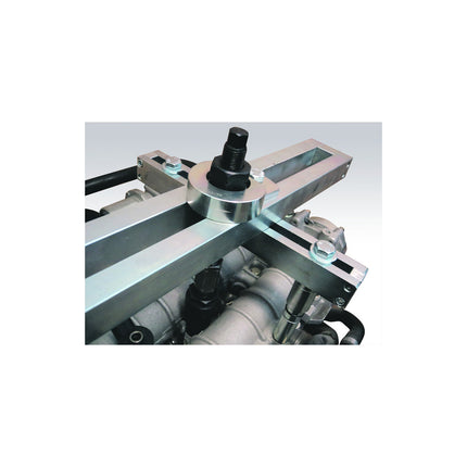 close up of GO414 injector extractor on engine